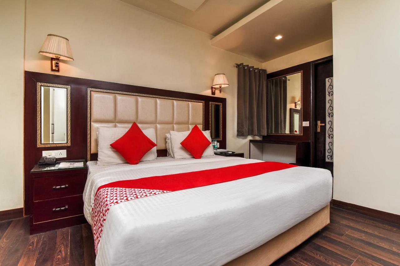 Collection O 76248 Hotel D Crown New Delhi Eksteriør bilde