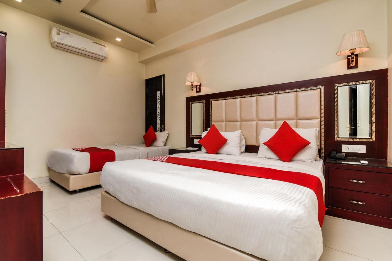 Collection O 76248 Hotel D Crown New Delhi Eksteriør bilde