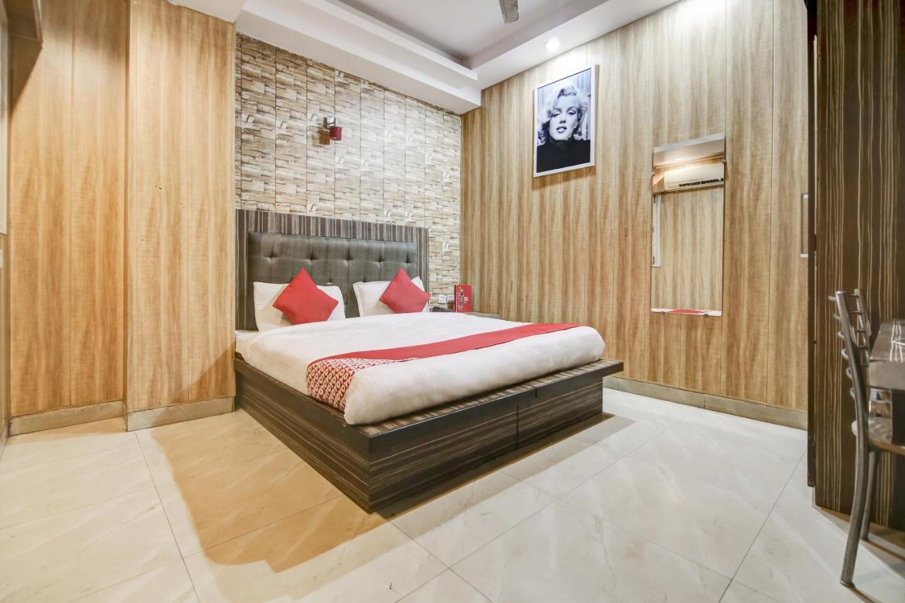 Collection O 76248 Hotel D Crown New Delhi Eksteriør bilde